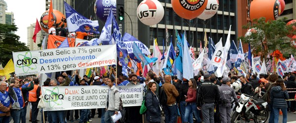 Centrais sindicais protestam contra juros altos